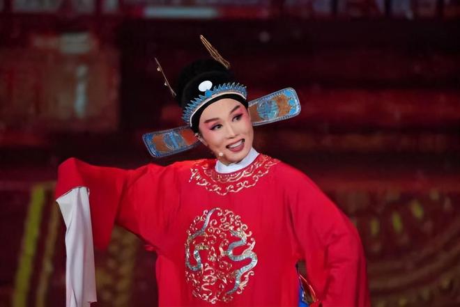 黃梅戲演員陳小芳，傳統(tǒng)藝術(shù)的璀璨之星
